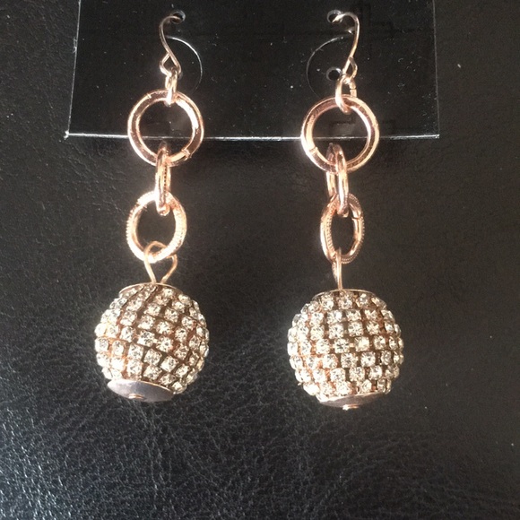 New Romeo & Juliet Gold Chains & Pave Ball Earring - Picture 2 of 2